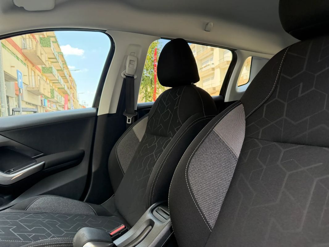 peugeot-2008-2017-diesel-1560cc