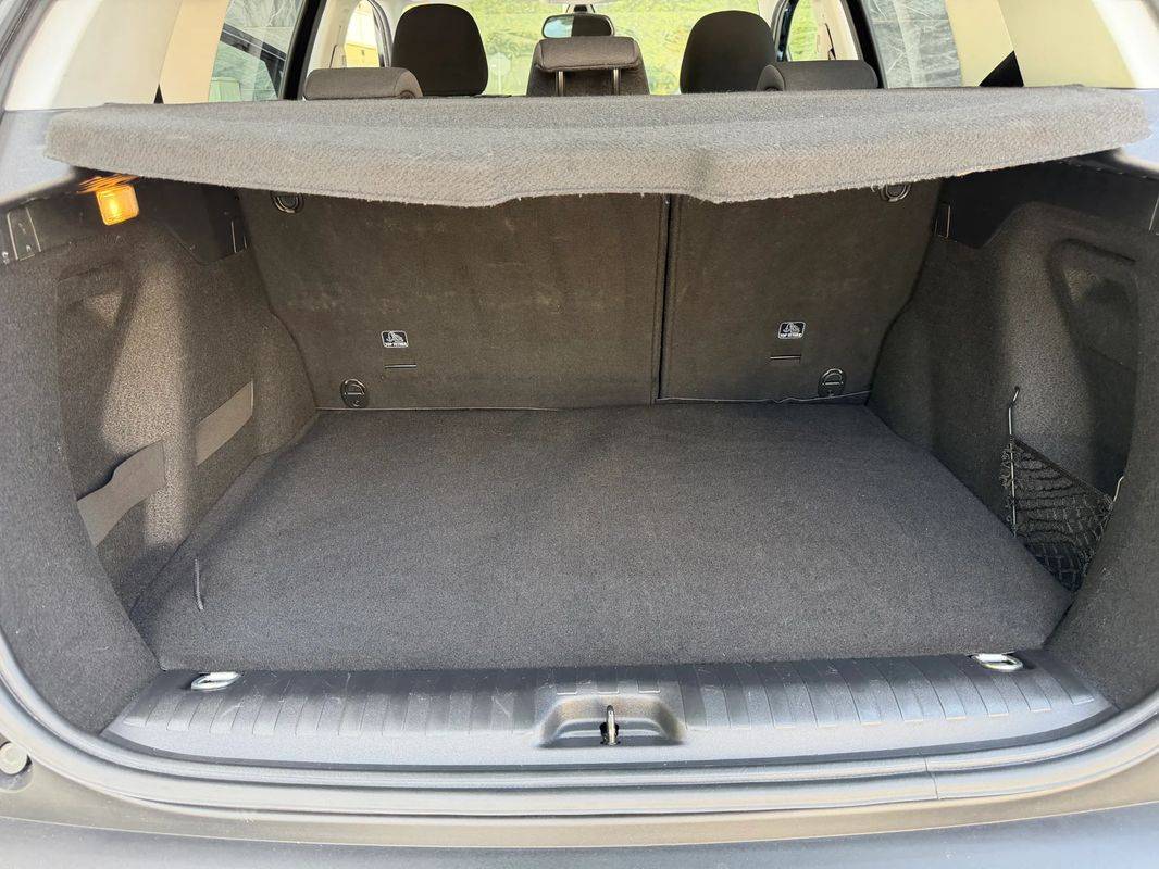peugeot-2008-2017-diesel-1560cc