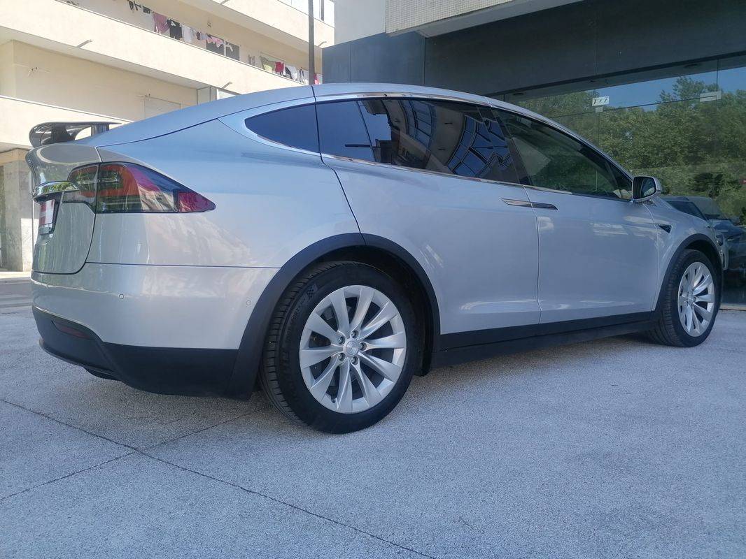 tesla-model-x-2018-eletrico-0cc