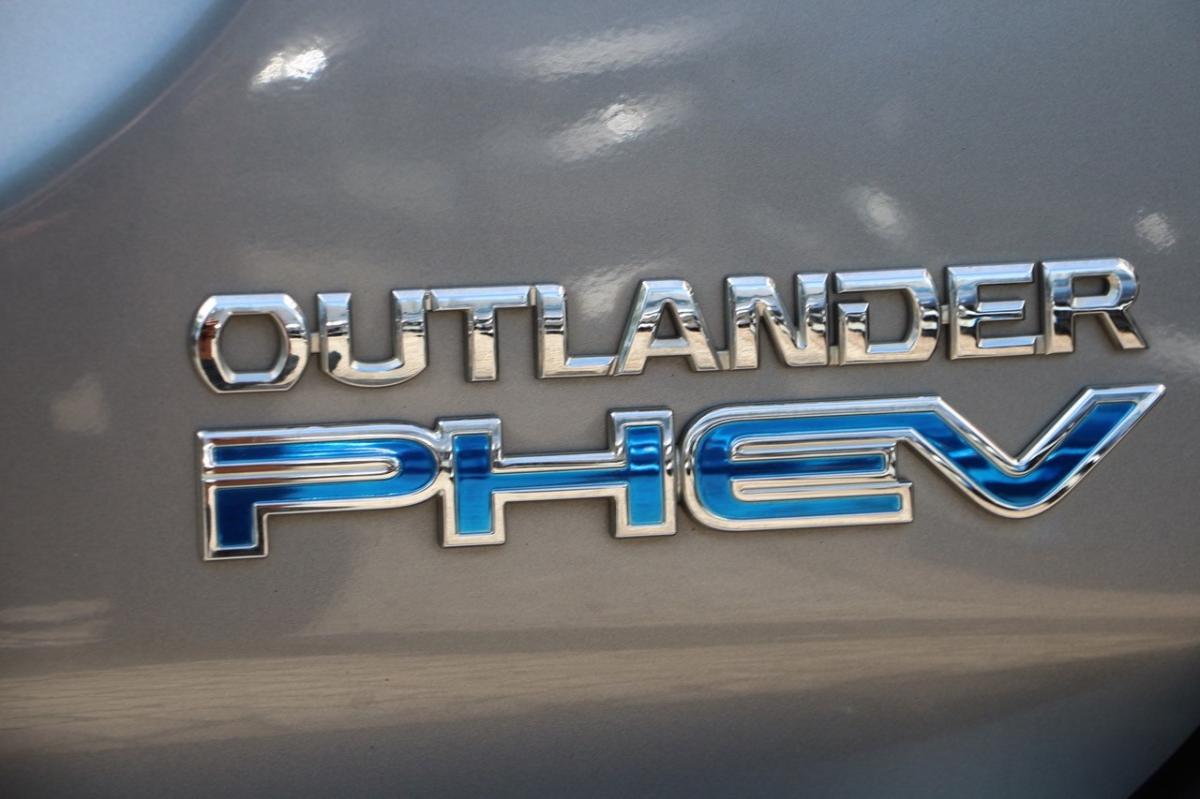 mitsubishi-outlander-2016-hibrido-1998cc