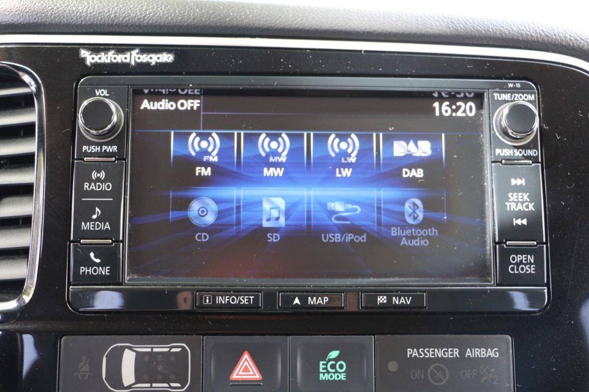mitsubishi-outlander-2016-hibrido-1998cc