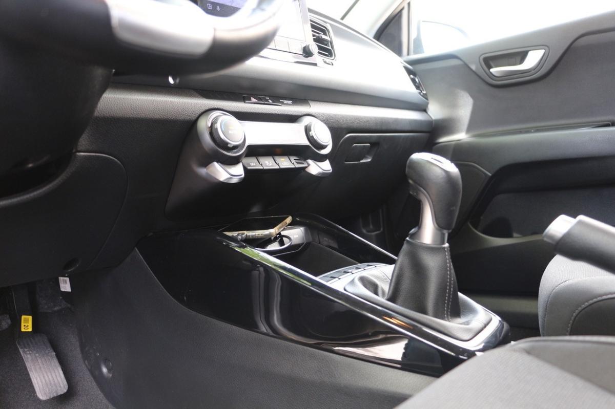 kia-rio-2022-gasolina-998cc