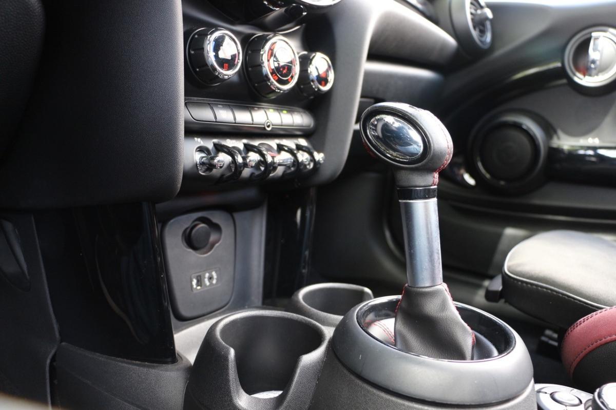 mini-cooper-2017-gasolina-1998cc