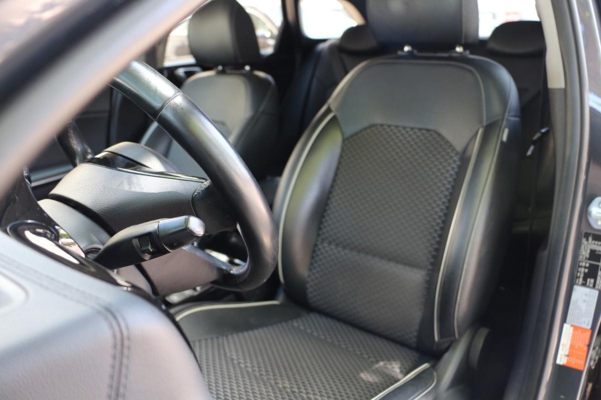 kia-ceed-sw-2023-hibrido-1580cc