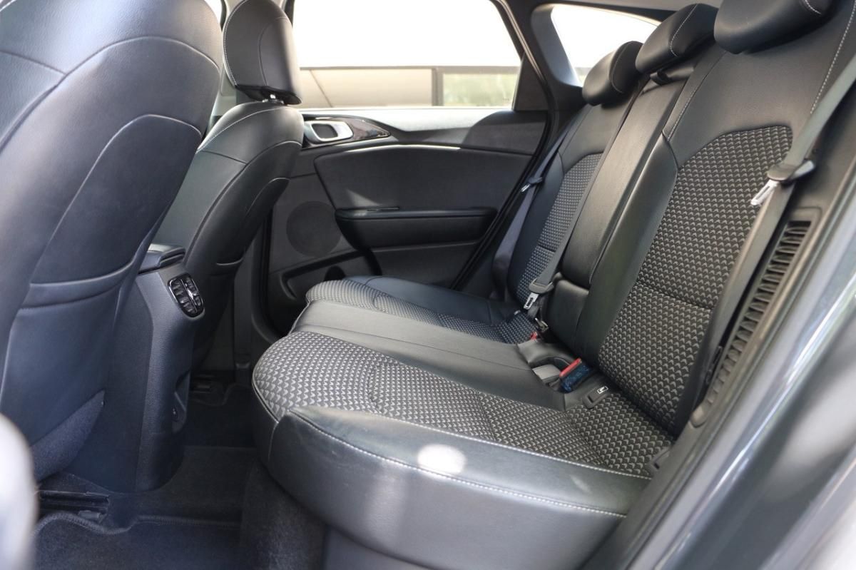 kia-ceed-sw-2023-hibrido-1580cc