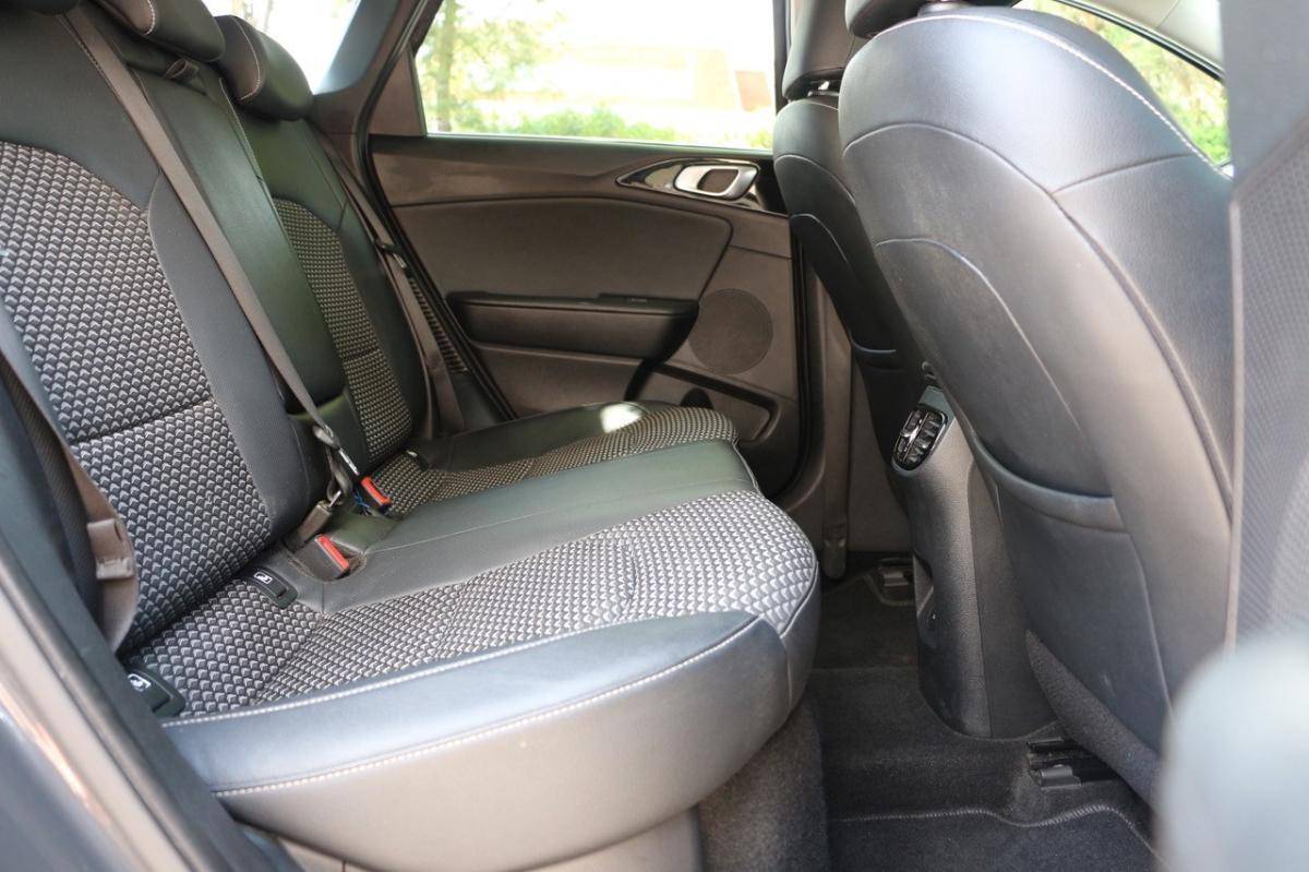kia-ceed-sw-2023-hibrido-1580cc