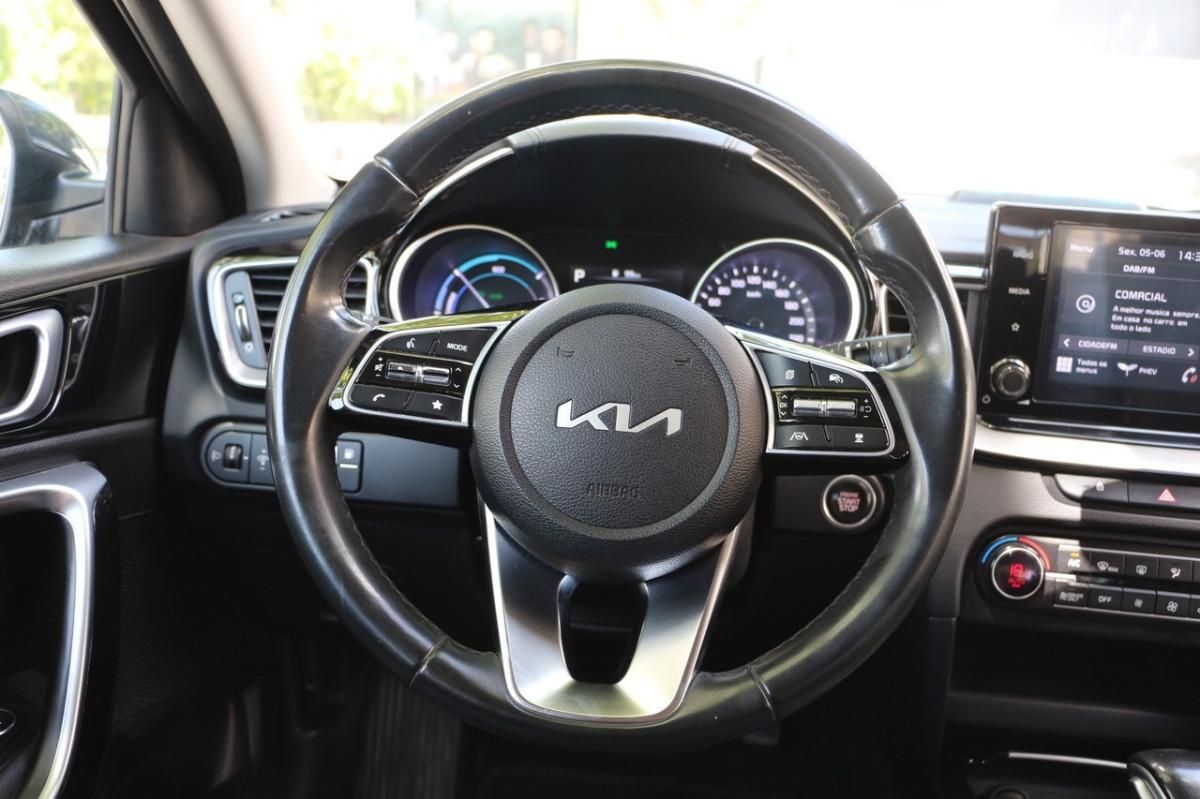 kia-ceed-sw-2023-hibrido-1580cc