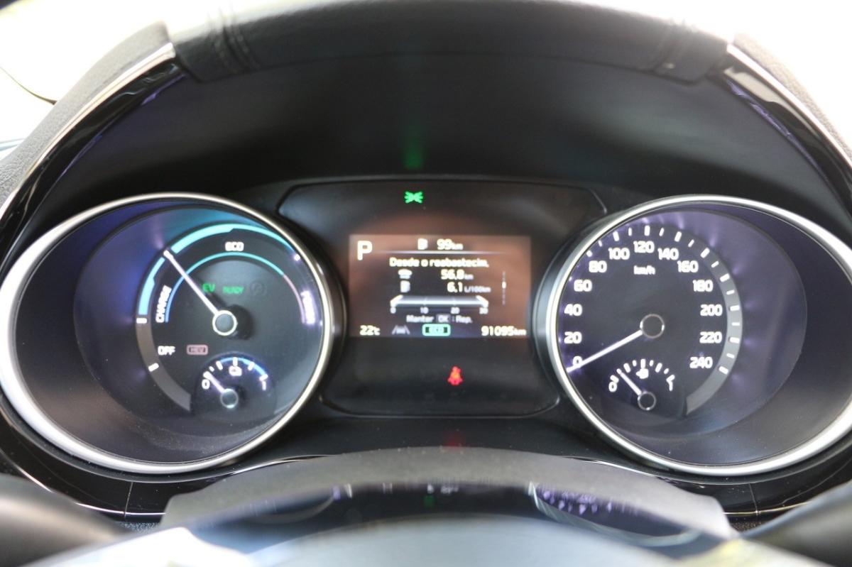 kia-ceed-sw-2023-hibrido-1580cc