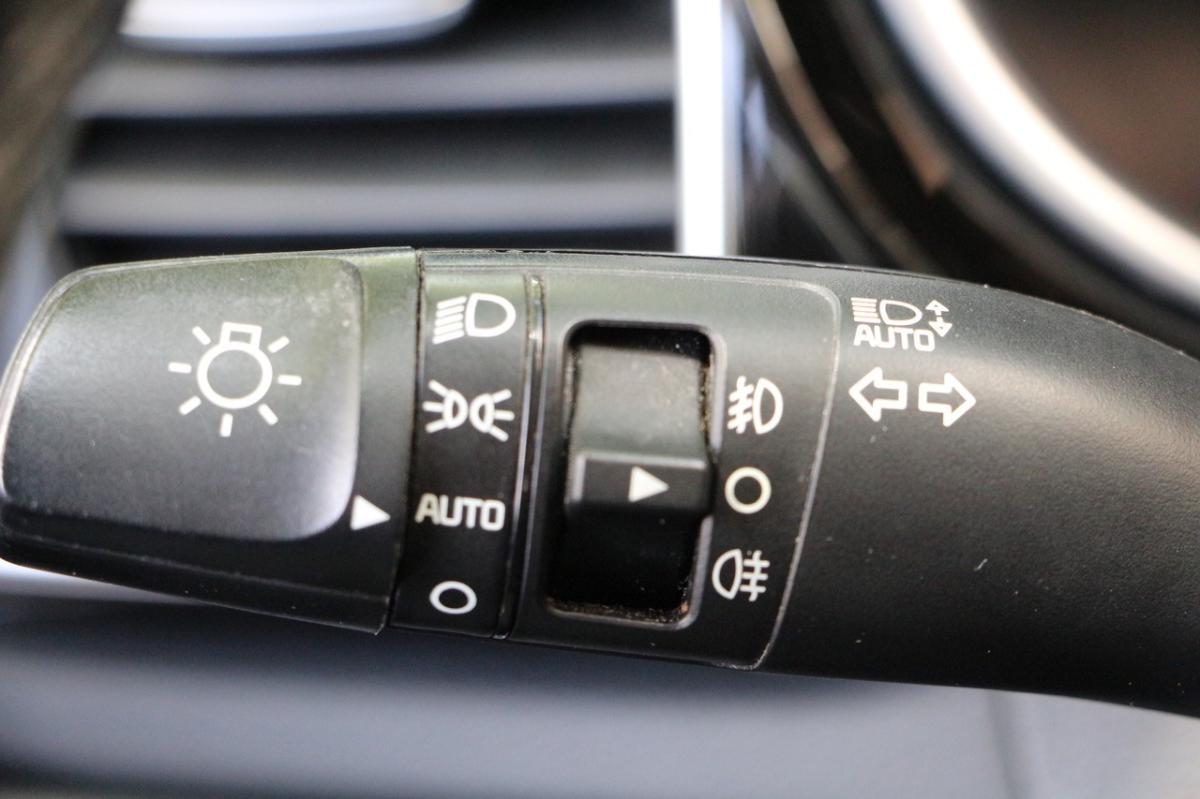 kia-ceed-sw-2023-hibrido-1580cc