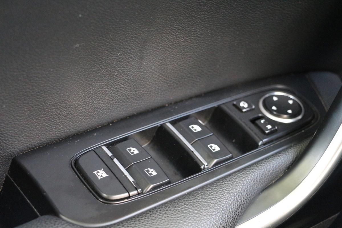 kia-ceed-sw-2023-hibrido-1580cc