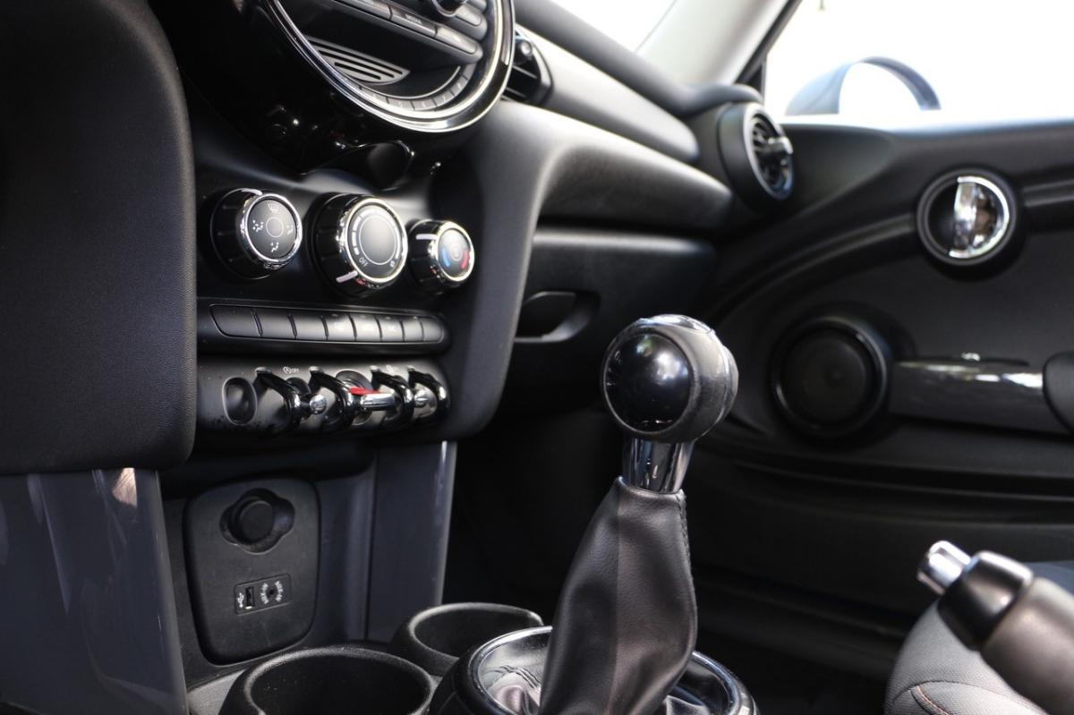 mini-cooper-2015-gasolina-1198cc
