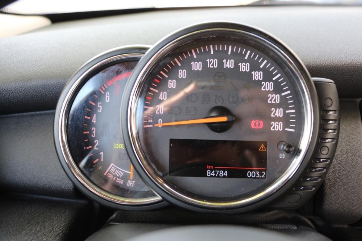 mini-cooper-2015-gasolina-1198cc