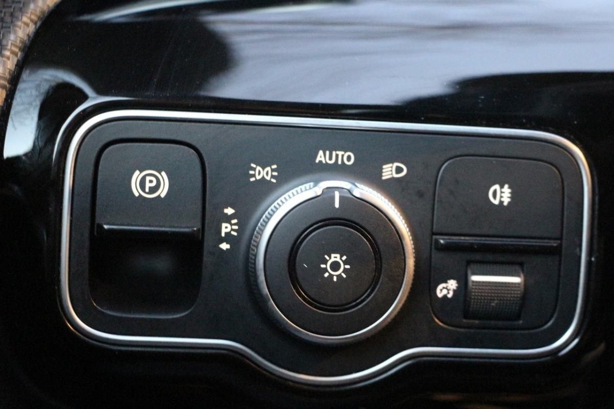 mercedes-benz-cla-2021-hibrido-1332cc
