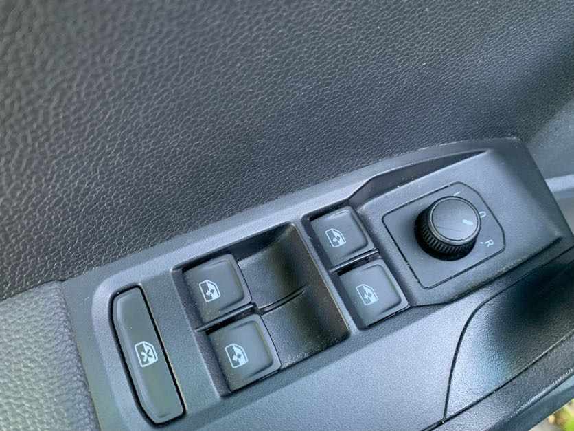 seat-ibiza-1-0-ecotsi-2023-gasolina-999cc