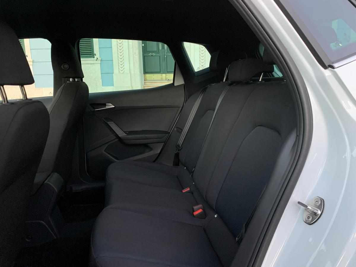 seat-arona-1-0-tsi-2022-gasolina-999cc