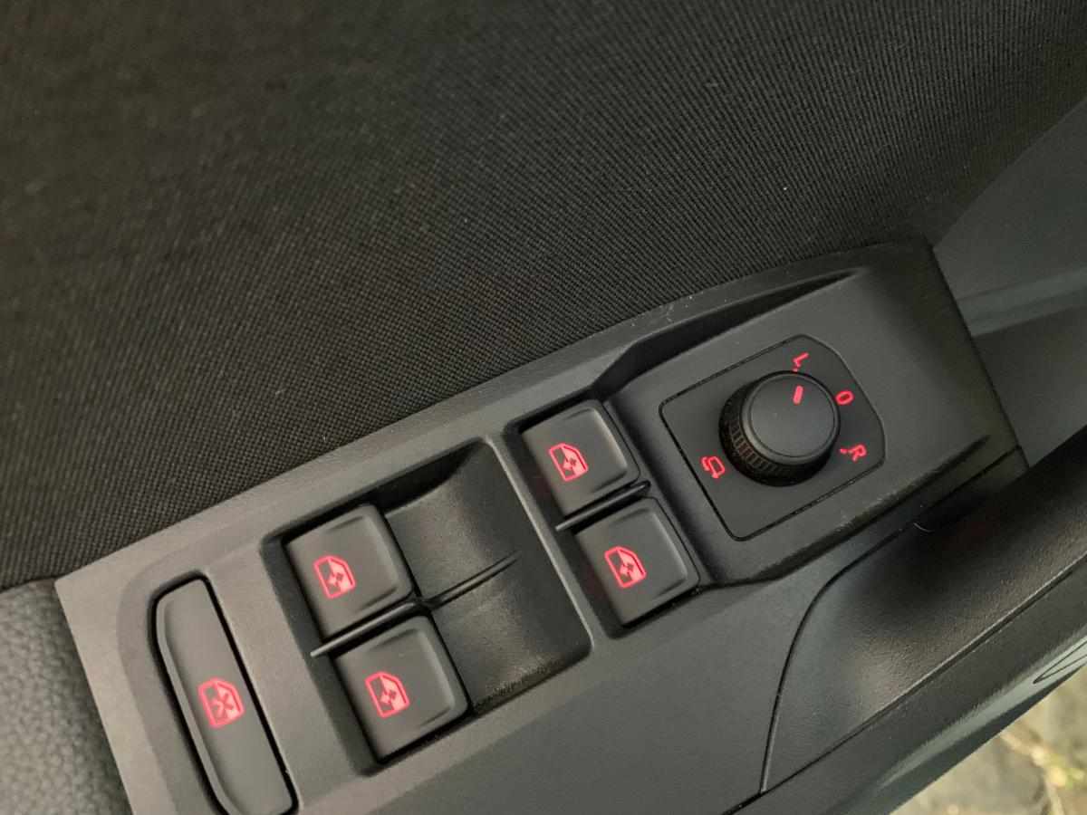 seat-arona-1-0-tsi-2022-gasolina-999cc