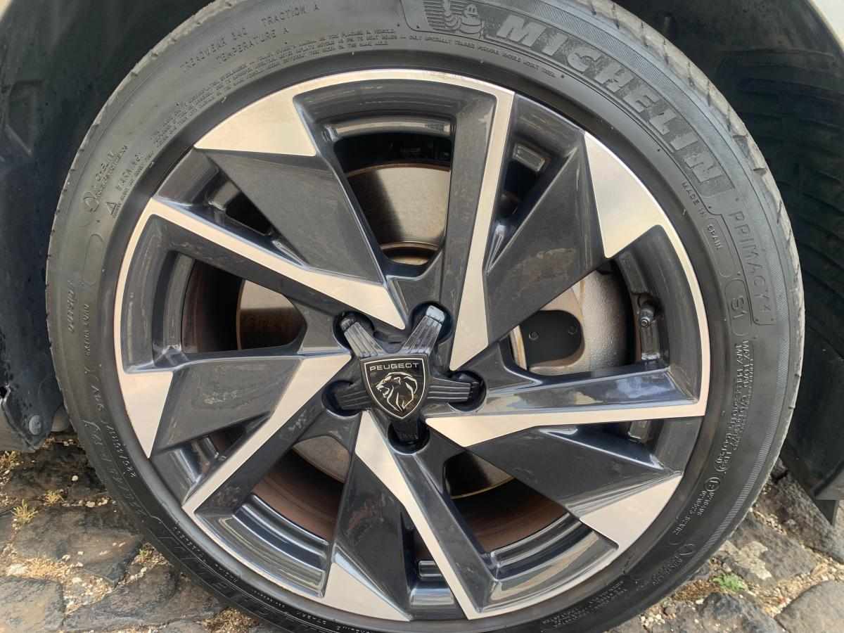 peugeot-308-1-6-hybrid-2023-gasolina-1598cc