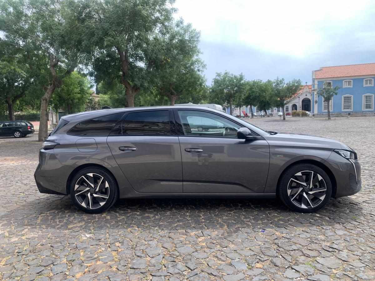 peugeot-308-1-6-hybrid-2023-gasolina-1598cc