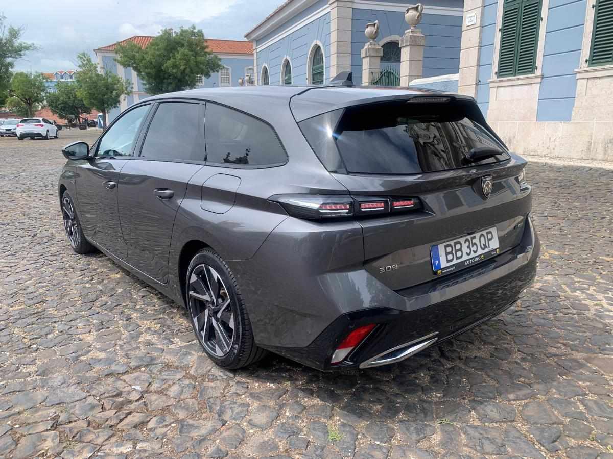 peugeot-308-1-6-hybrid-2023-gasolina-1598cc