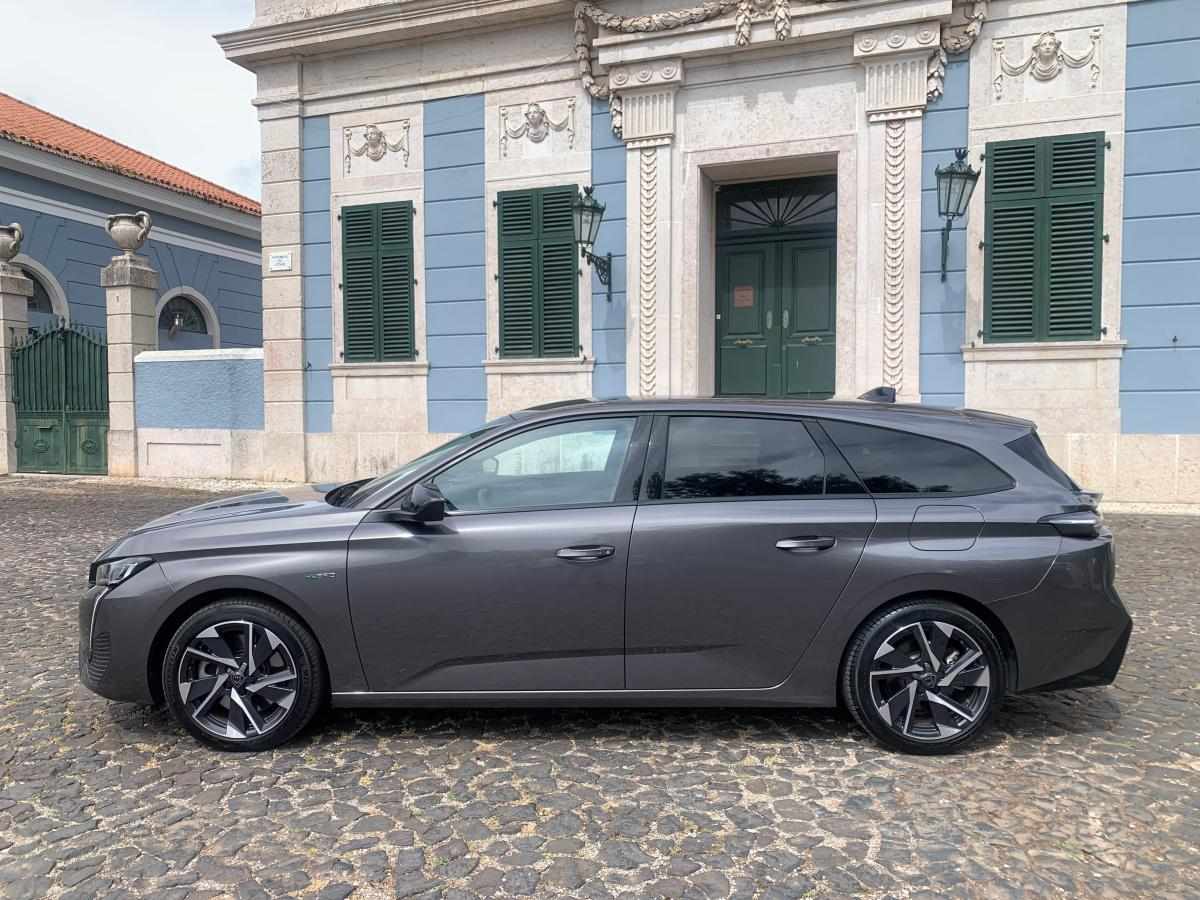 peugeot-308-1-6-hybrid-2023-gasolina-1598cc
