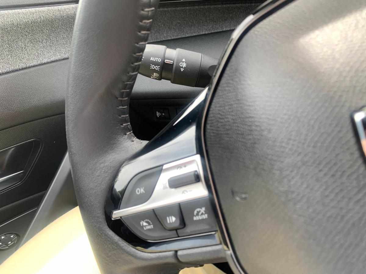 peugeot-308-1-6-hybrid-2023-gasolina-1598cc