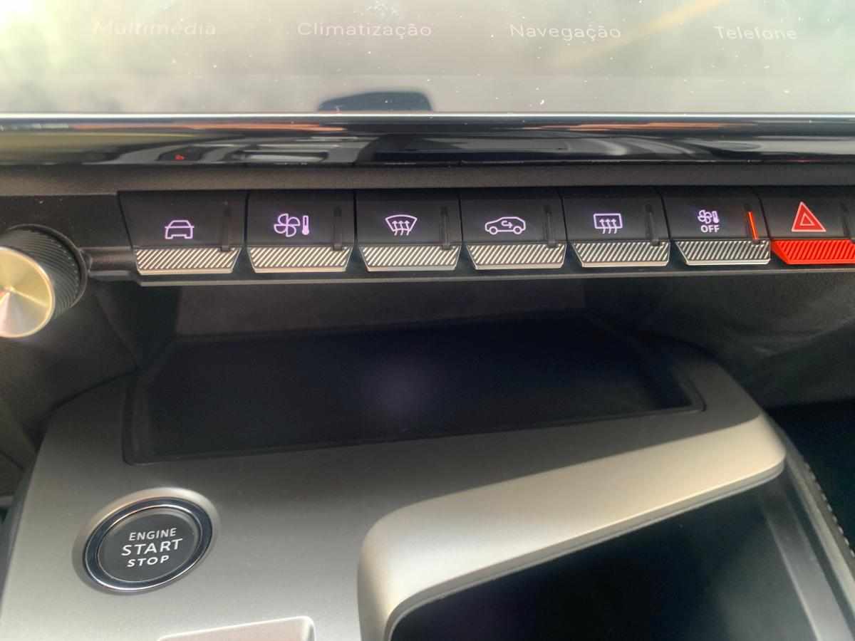 peugeot-308-1-6-hybrid-2023-gasolina-1598cc