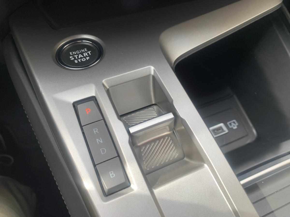 peugeot-308-1-6-hybrid-2023-gasolina-1598cc