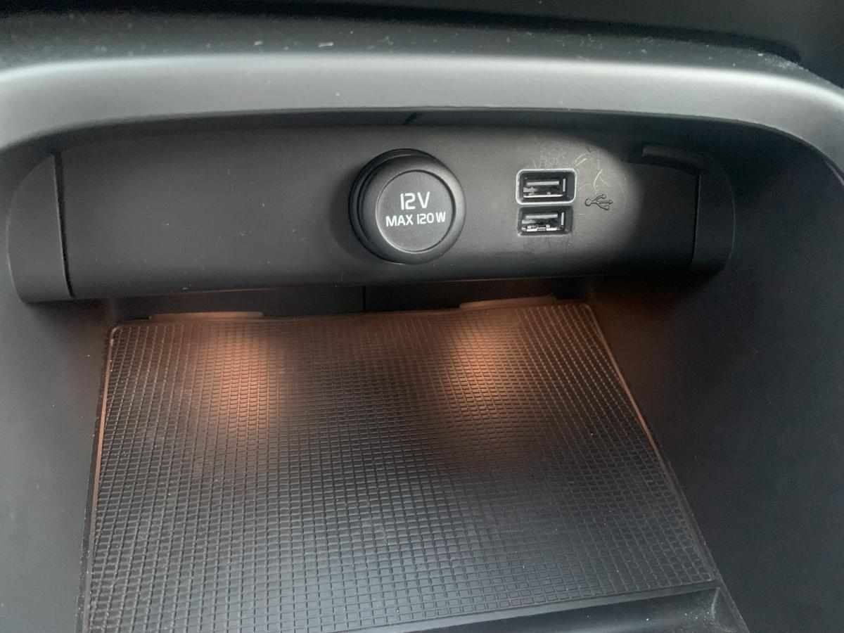 volvo-xc40-d3-2-0-2020-diesel-1969cc