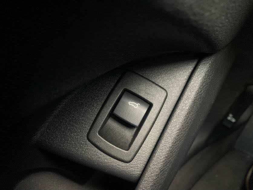bmw-x1-sdrive16d-2019-diesel-1496cc