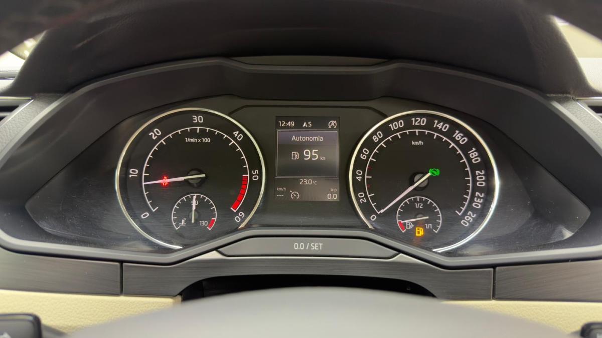 skoda-superb-2016-diesel-1968cc