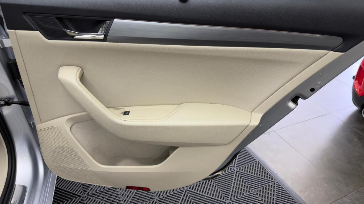 skoda-superb-2016-diesel-1968cc