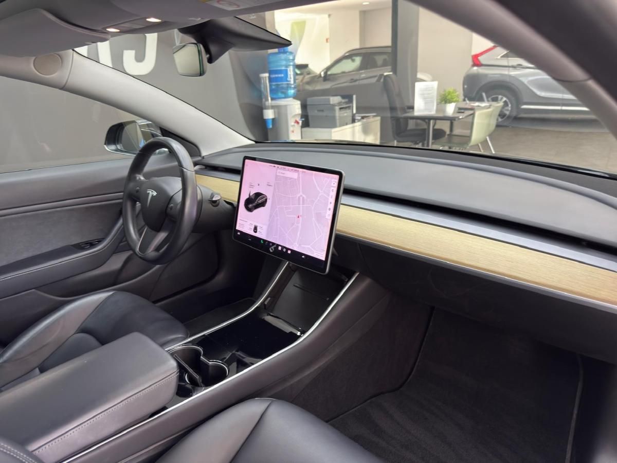 tesla-model-3-2019-eletrico-500cc