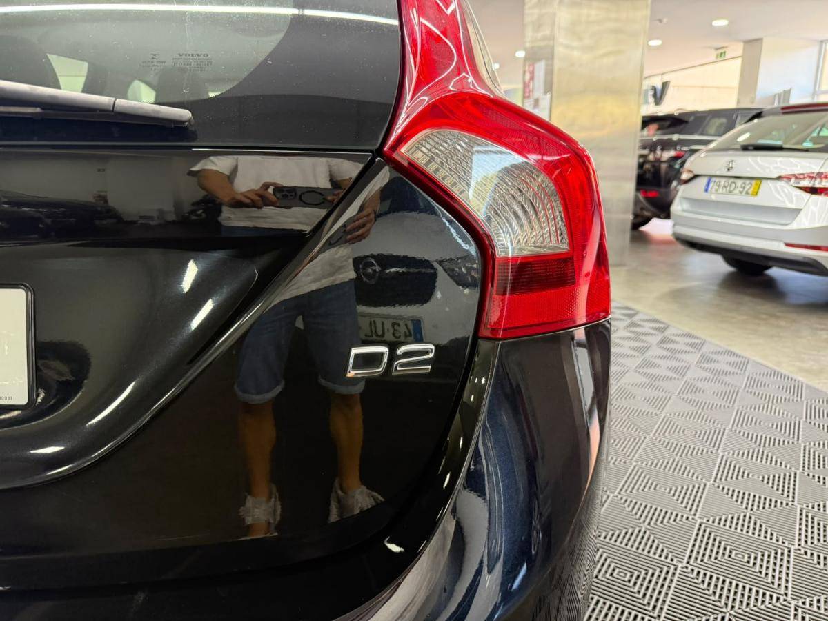 volvo-v60-2013-diesel-1969cc
