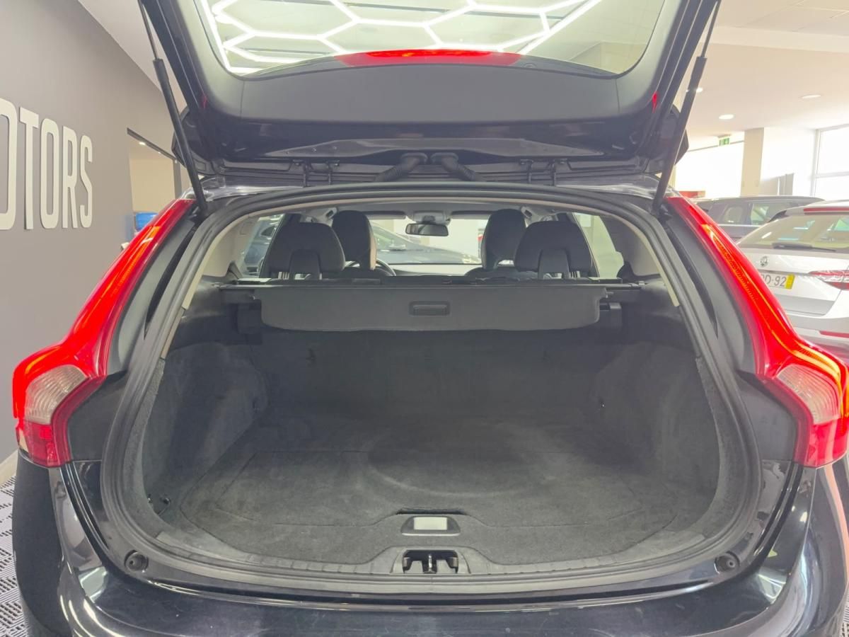 volvo-v60-2013-diesel-1969cc