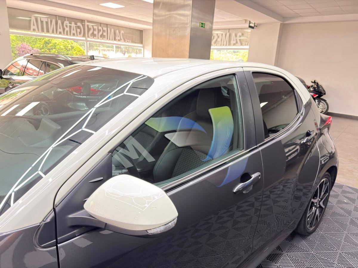toyota-yaris-2022-hibrido-a-gasolina-1490cc