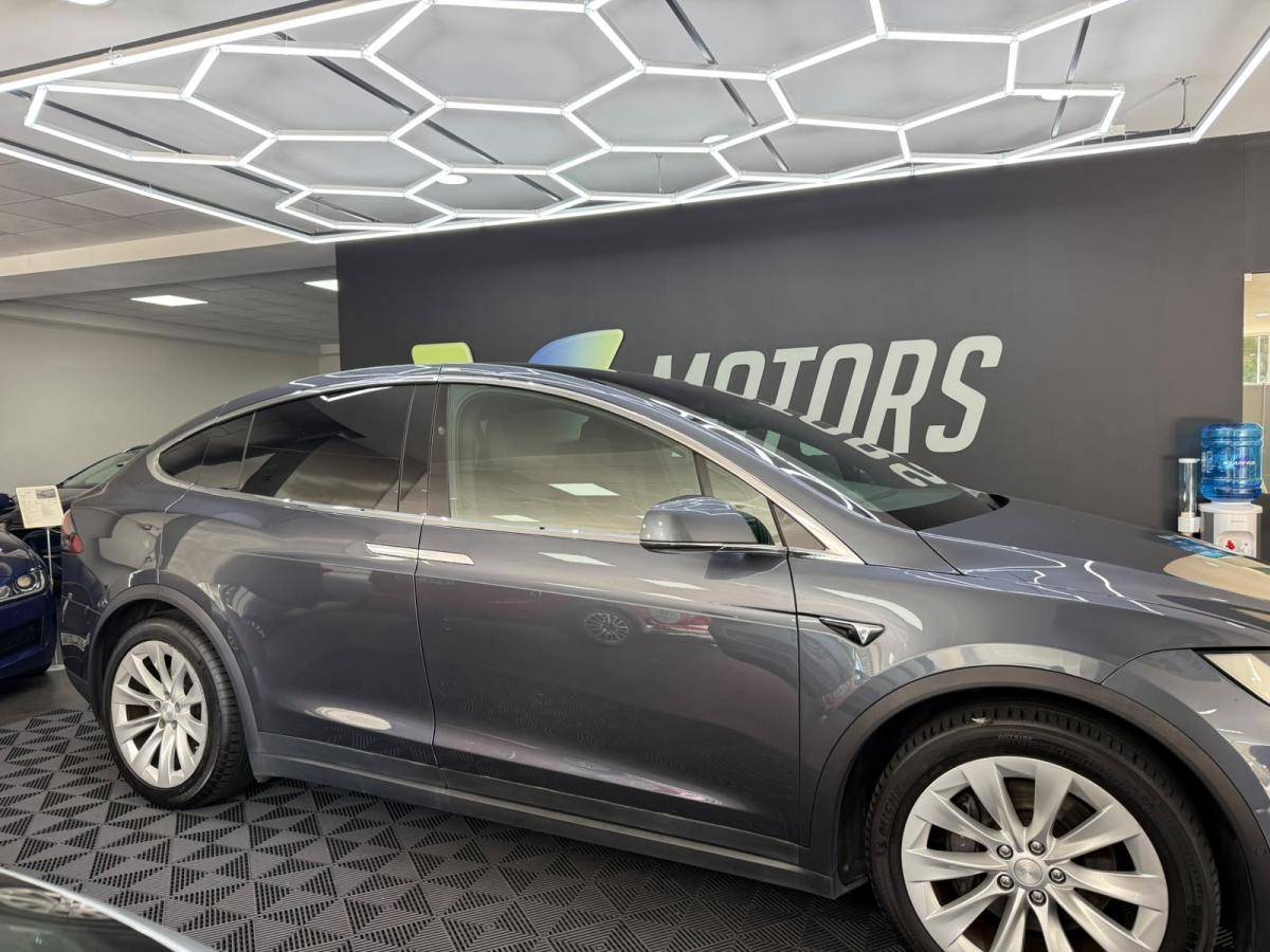 tesla-model-x-2017-eletrico-0cc