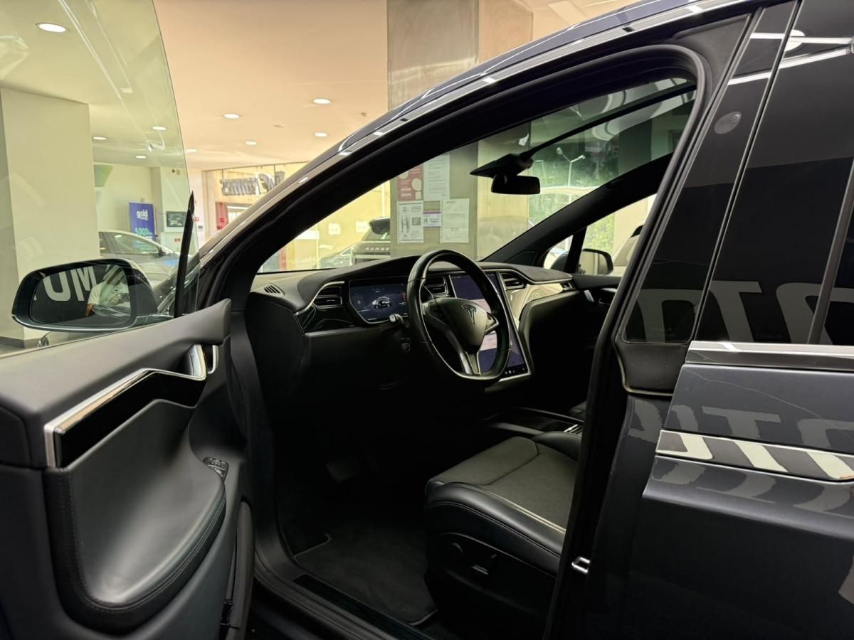 tesla-model-x-2017-eletrico-0cc