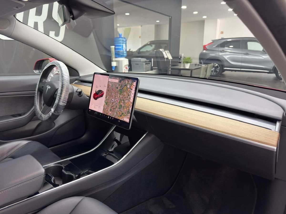 tesla-model-3-2019-eletrico-500cc