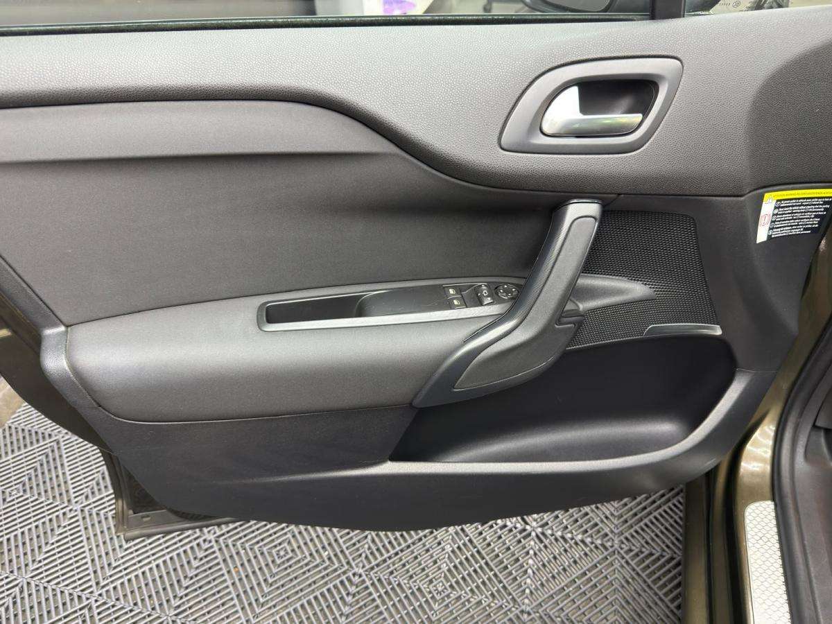 citroen-ds4-2015-diesel-1560cc