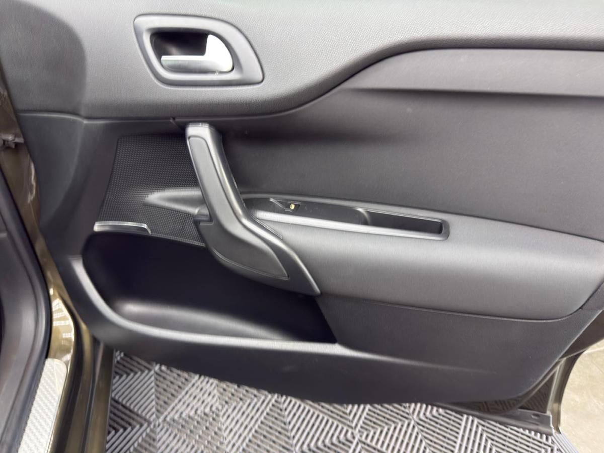 citroen-ds4-2015-diesel-1560cc