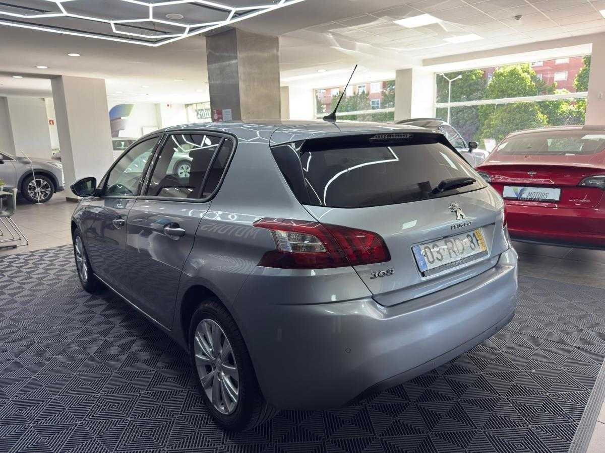 peugeot-308-2016-gasolina-1199cc