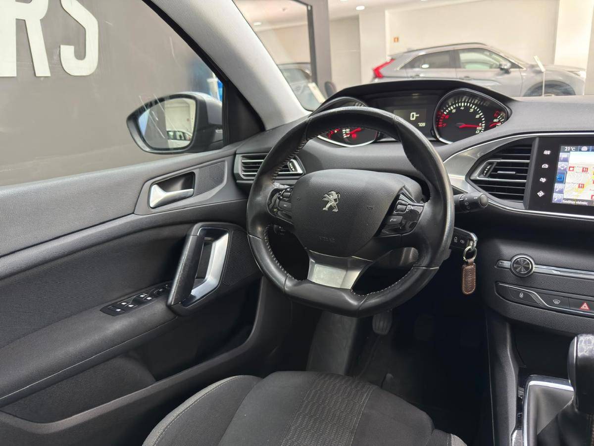peugeot-308-2016-gasolina-1199cc