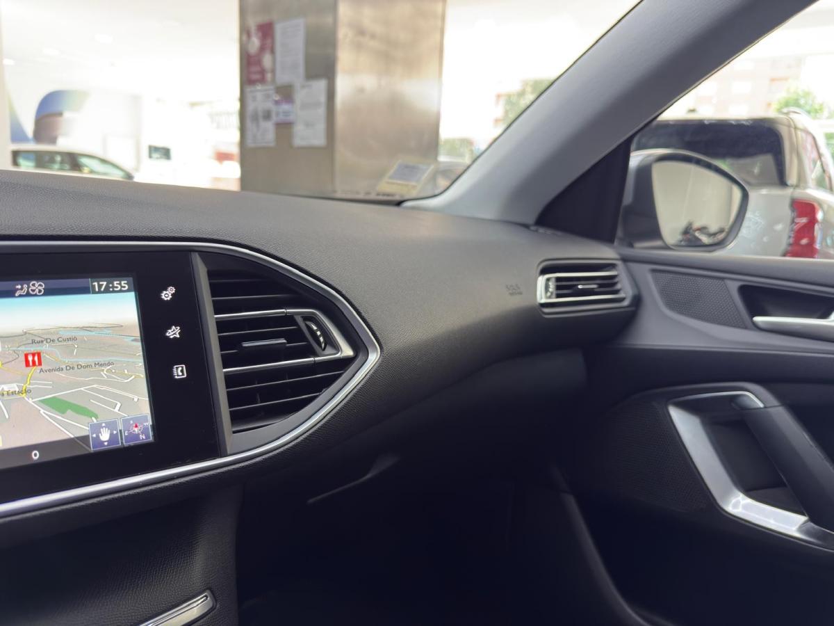 peugeot-308-2016-gasolina-1199cc