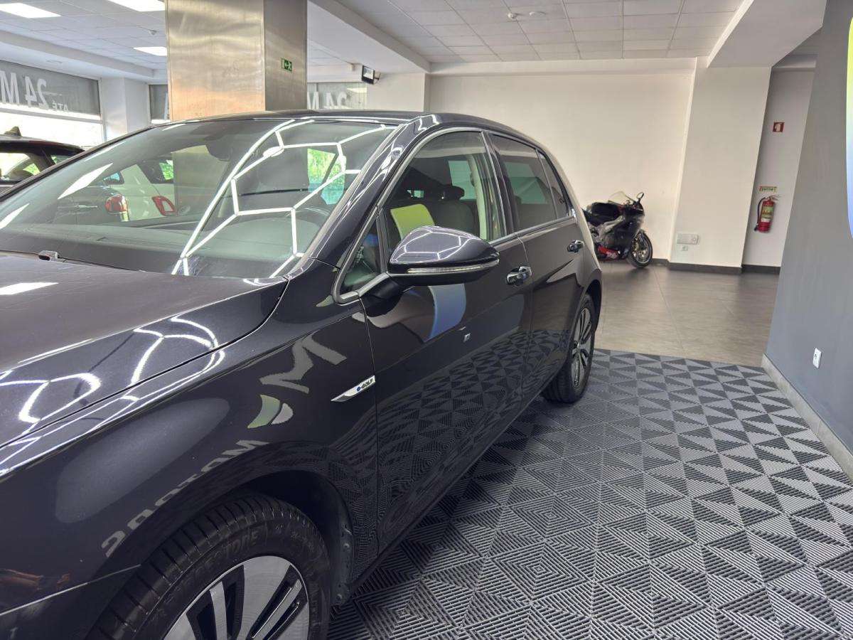 volkswagen-golf-2020-eletrico-500cc