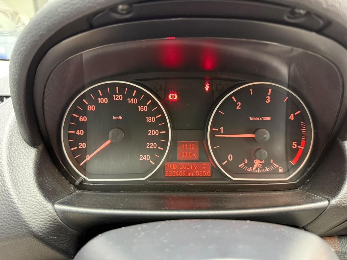 bmw-serie-1-2010-diesel-1995cc