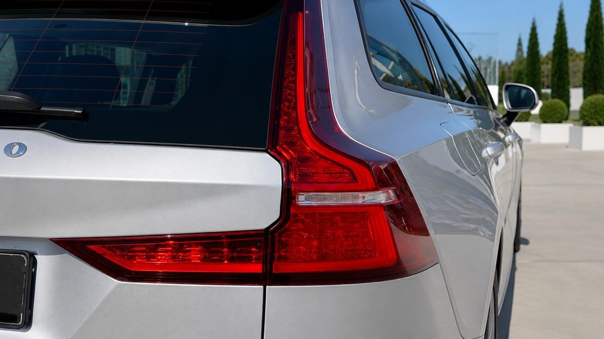 volvo-v60-2021-diesel-1969cc