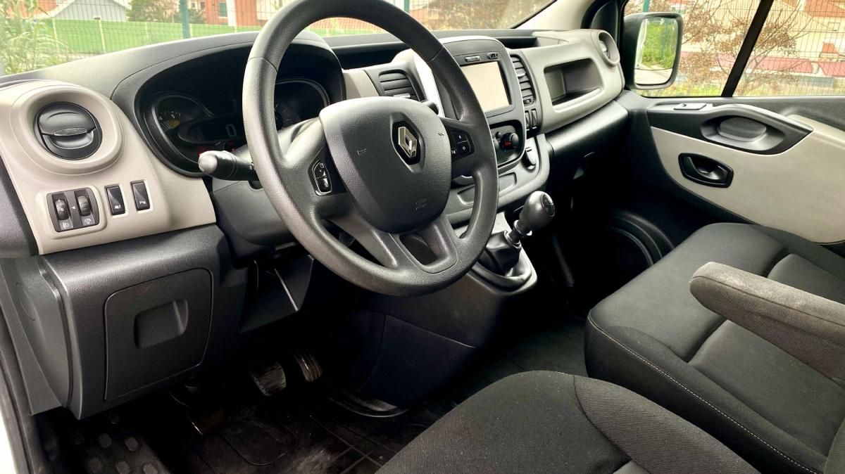 renault-trafic-2017-diesel-1598cc