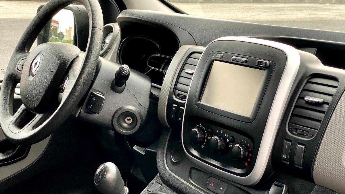 renault-trafic-2017-diesel-1598cc