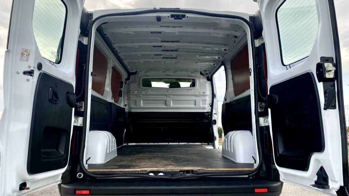 renault-trafic-2017-diesel-1598cc