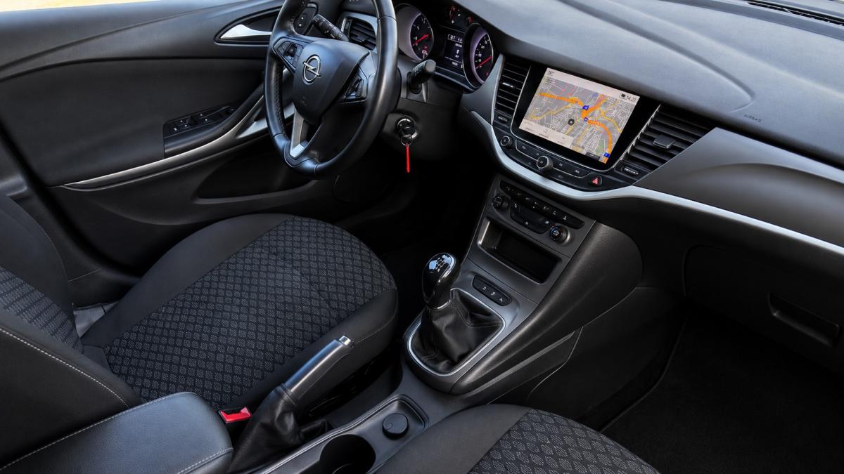 opel-astra-2019-diesel-1598cc